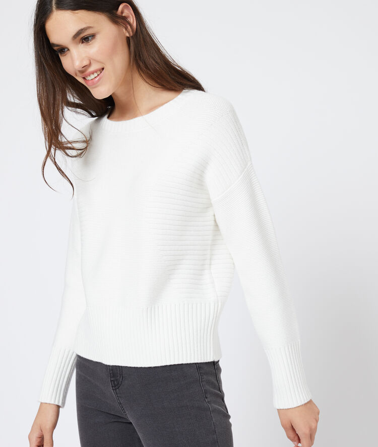 Pull côtelé en grosse maille blanc.