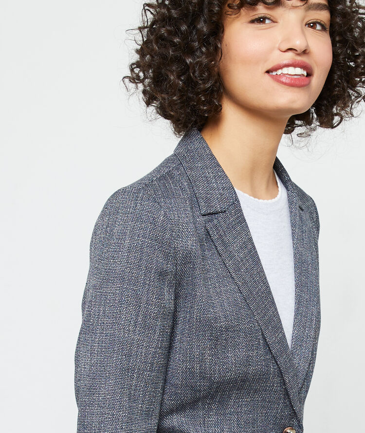 Veste de tailleur marine.