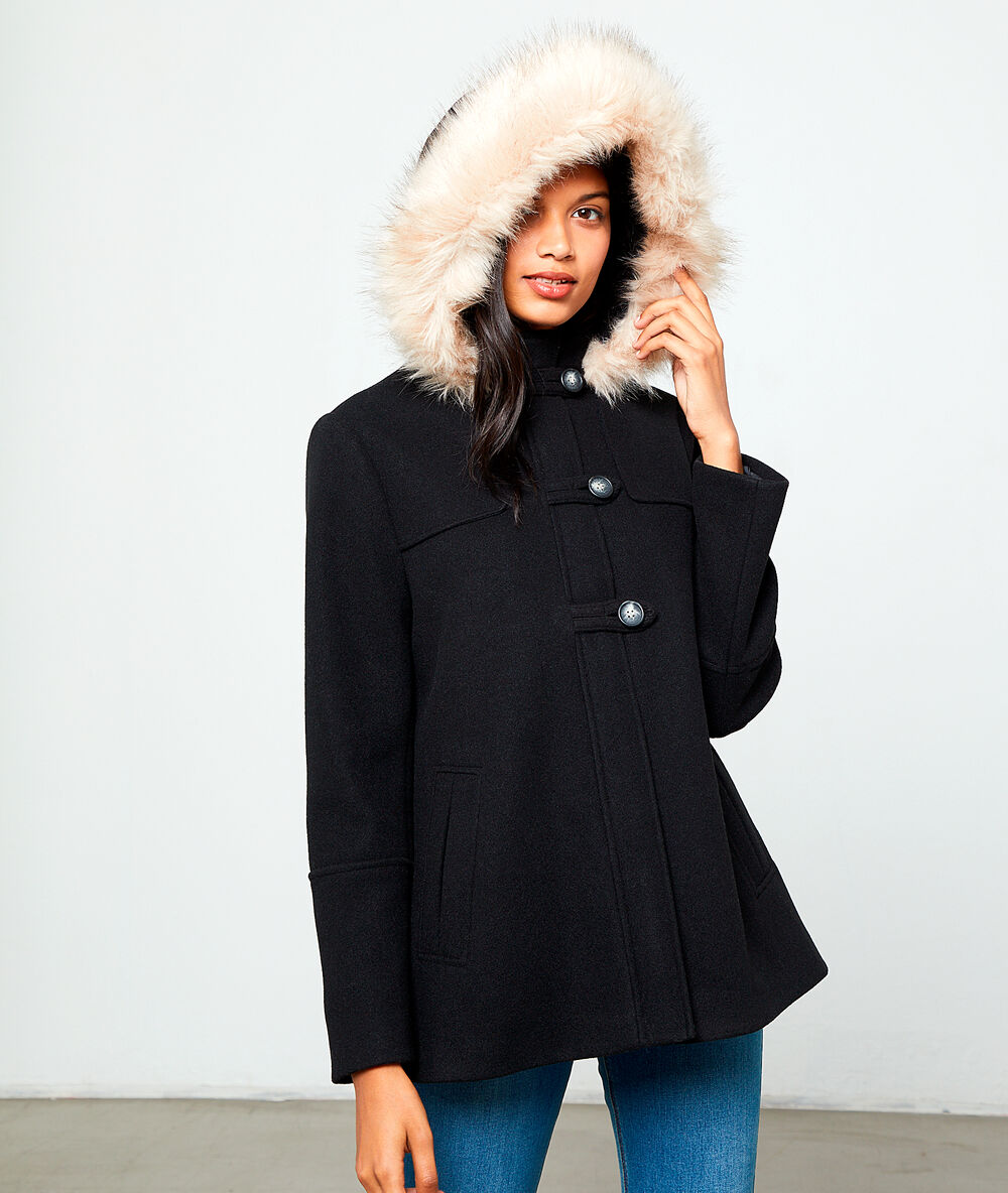 Manteau à capuche fausse fourrure noir.