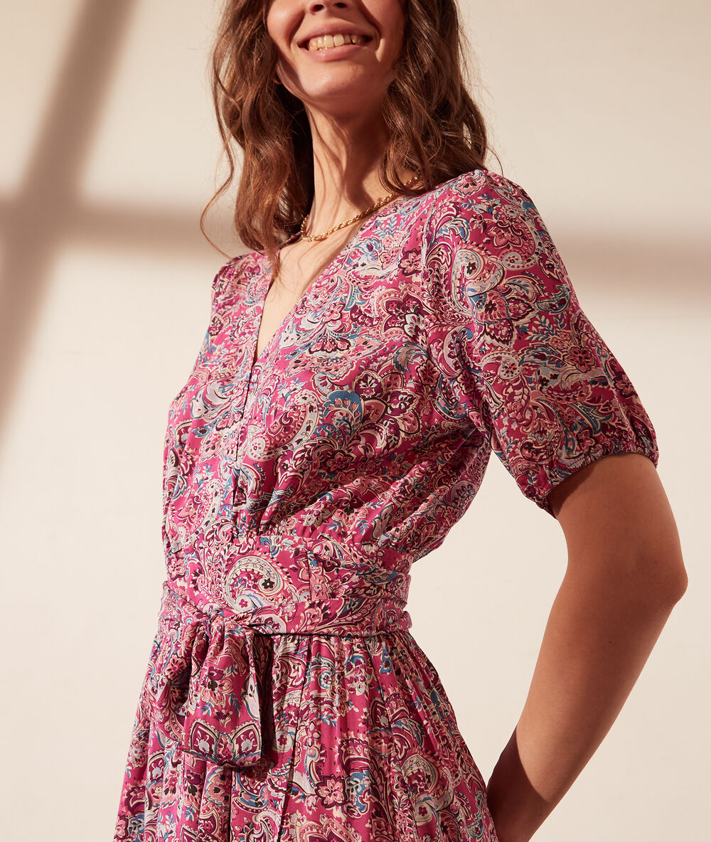Robe portefeuille ceinturée imprimé fleuri fushia.