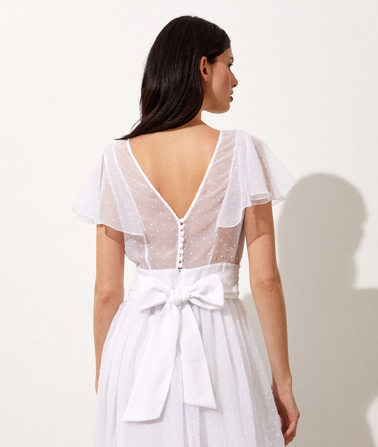 Robe longue en plumetis ecru.