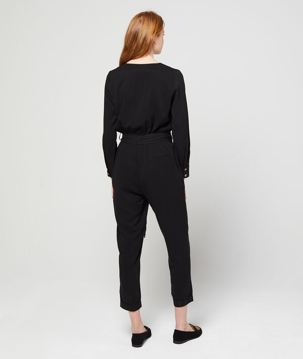 Combinaison ceinturée et boutonnée Combinaison ceinturée et boutonnée