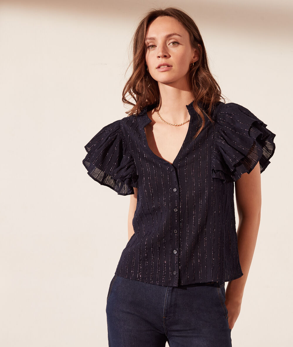 Chemise manches courtes à volants avec fils métallisés marine.