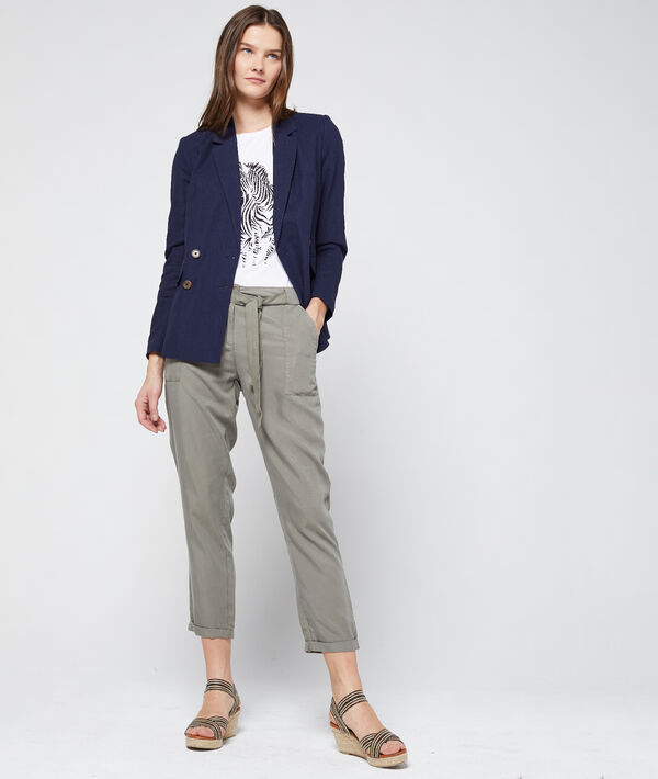 Pantalon carotte ceinturé en tencel® kaki clair.