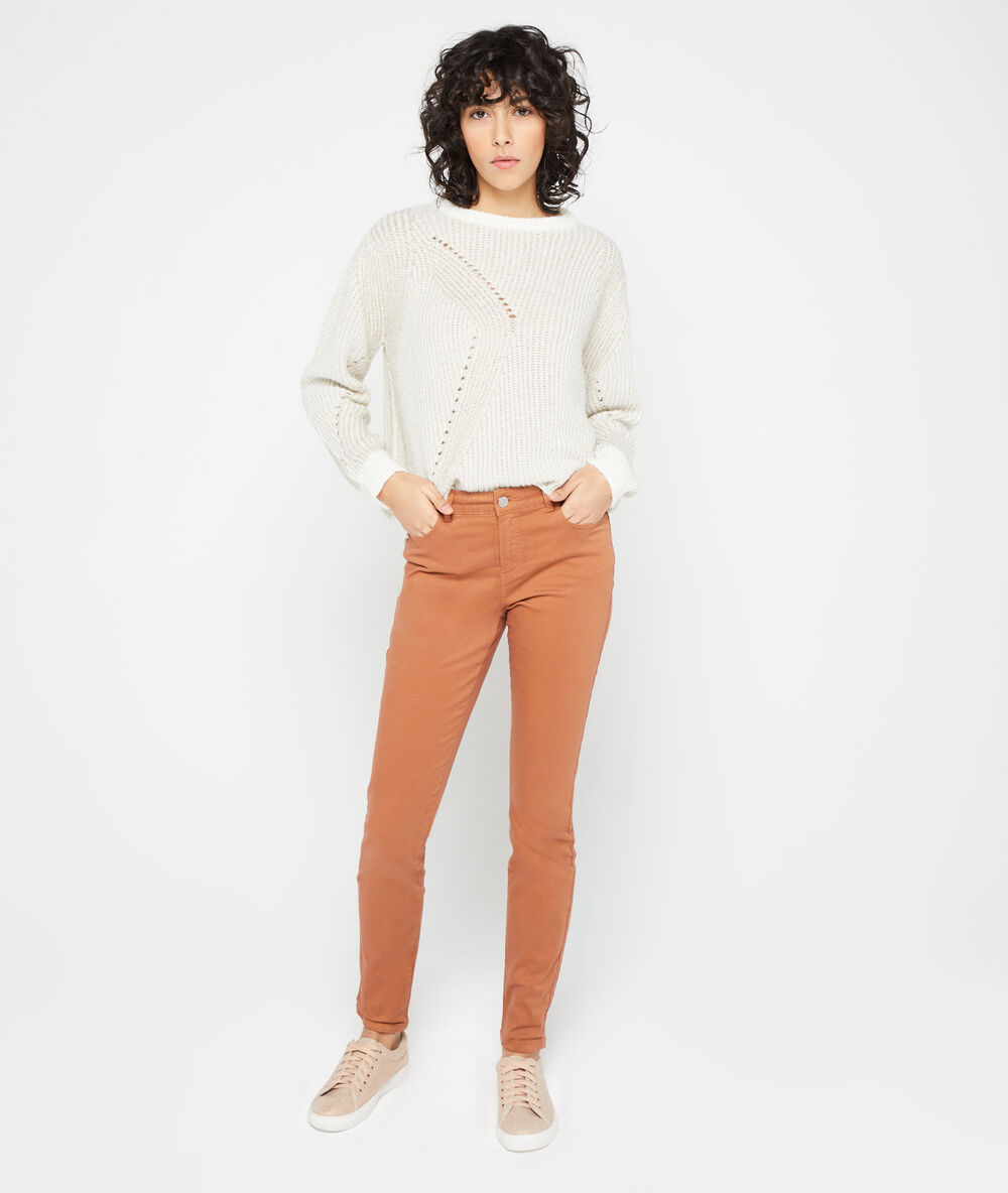 Pantalon slim en coton terre.