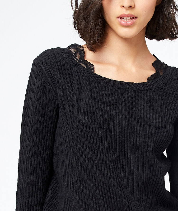 Pull dos décolleté dentelle noir.