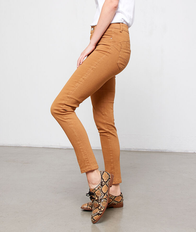 Pantalon slim camel.