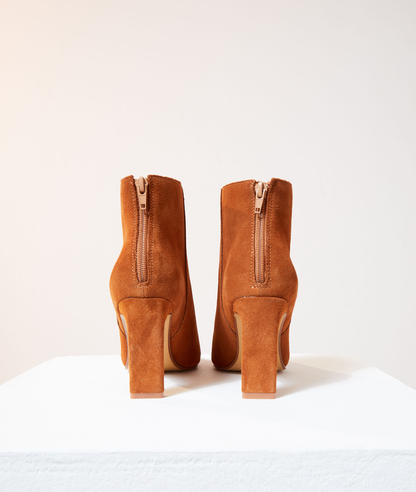 bottines daim camel femme
