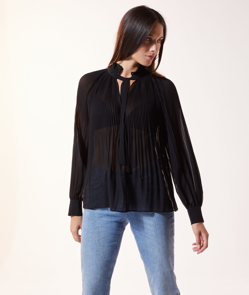 Blouse plissée transparente noir.