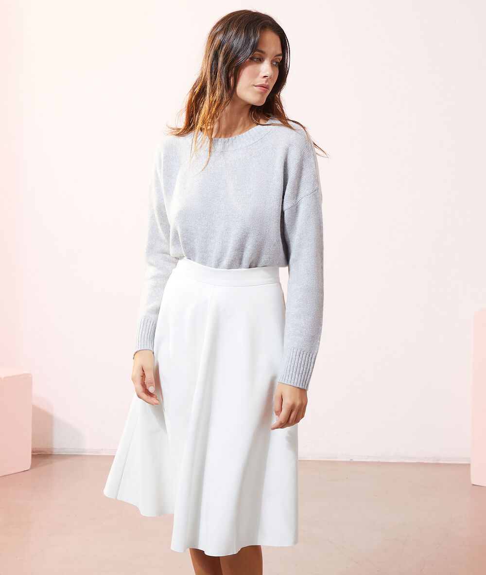 Jupe midi effet cuir ecru.