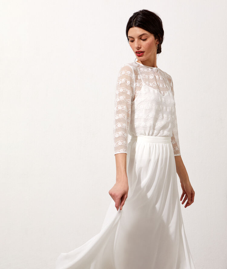 Top en tulle de dentelle fleurie ecru.