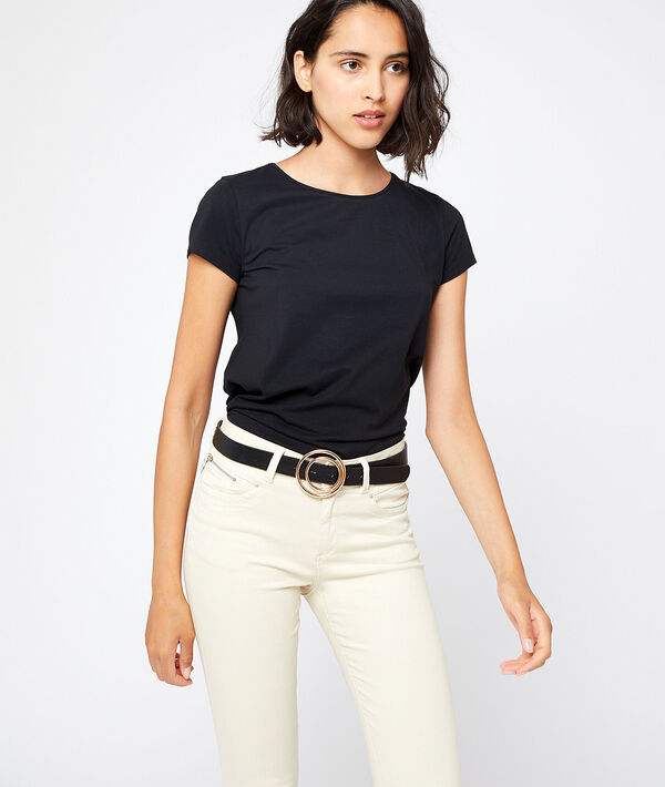 Ceinture à grosse boucle noir.
