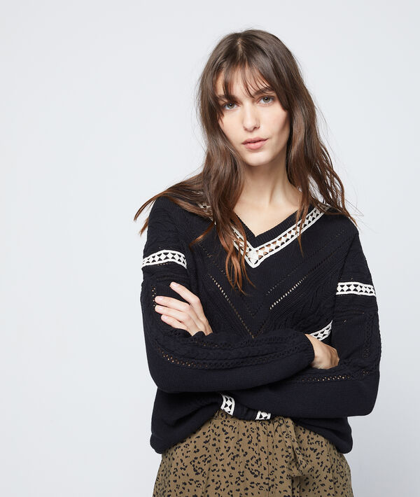 Pull à broderies en grosse maille Pull à broderies en grosse maille