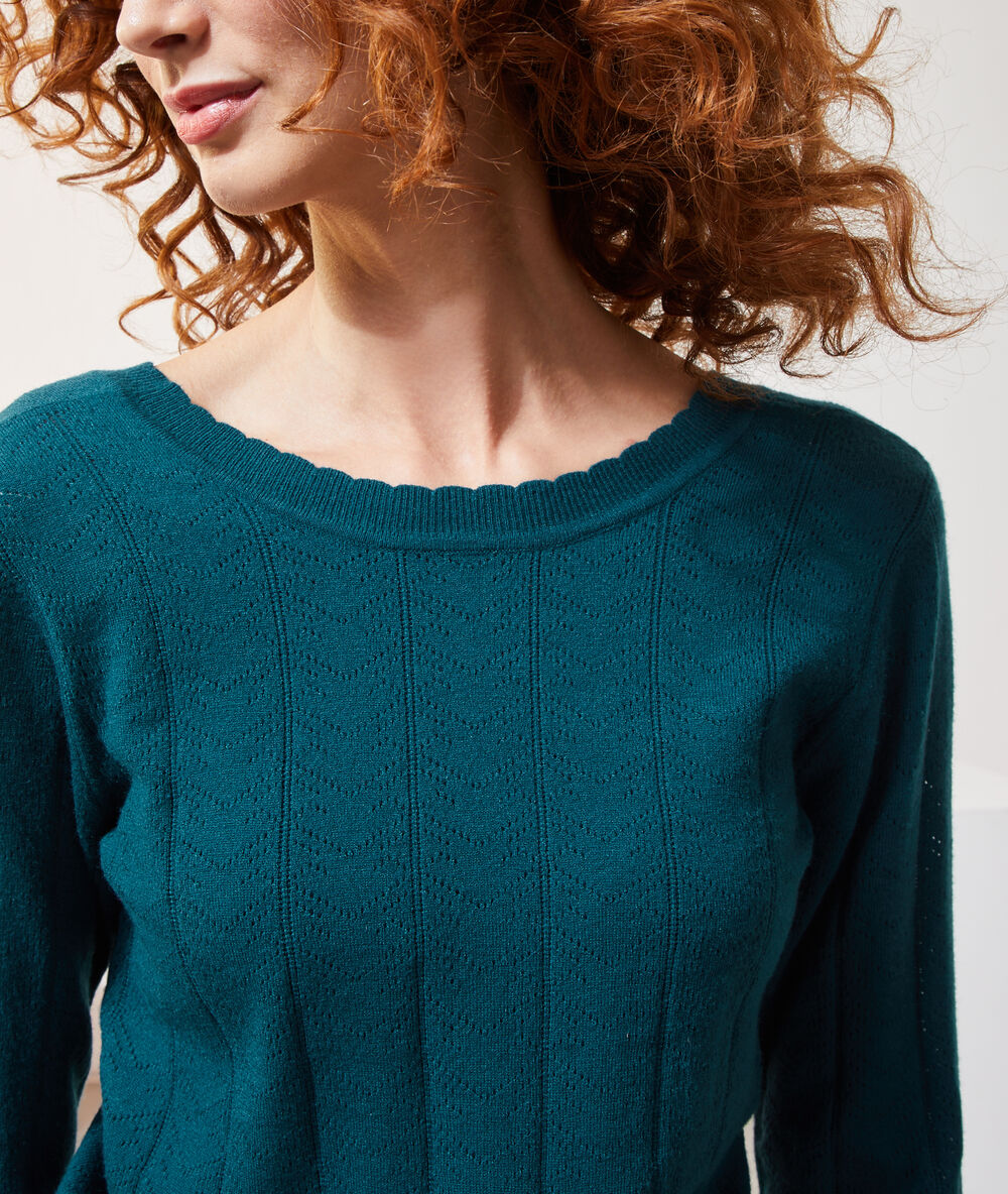 Pull dos décolleté vert paon.