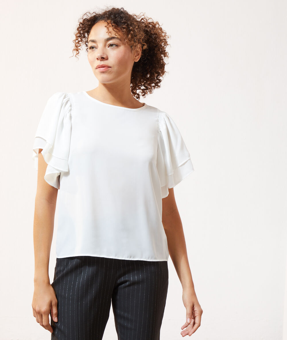 Blouse manches à volants ecru.
