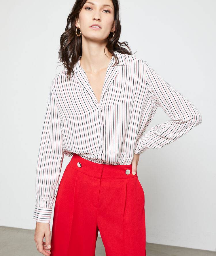 Chemise à rayures ecru.