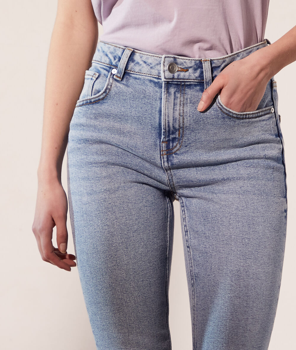 Jean slim bleu moyen.