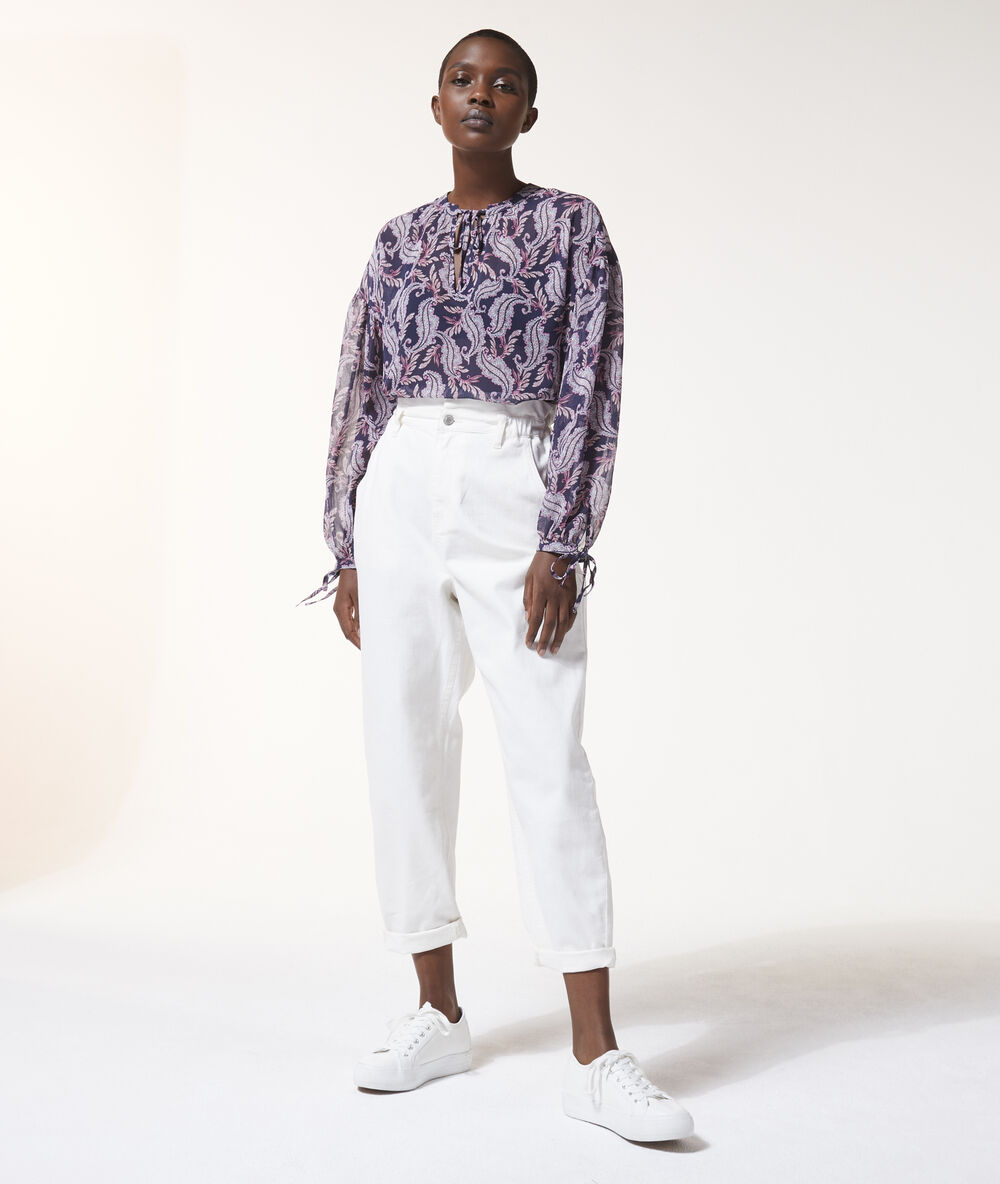 Blouse imprimée prune.