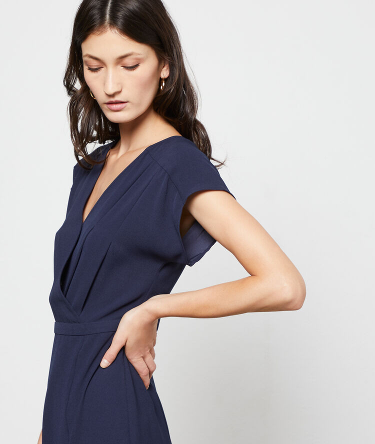 Robe longue fendue marine.