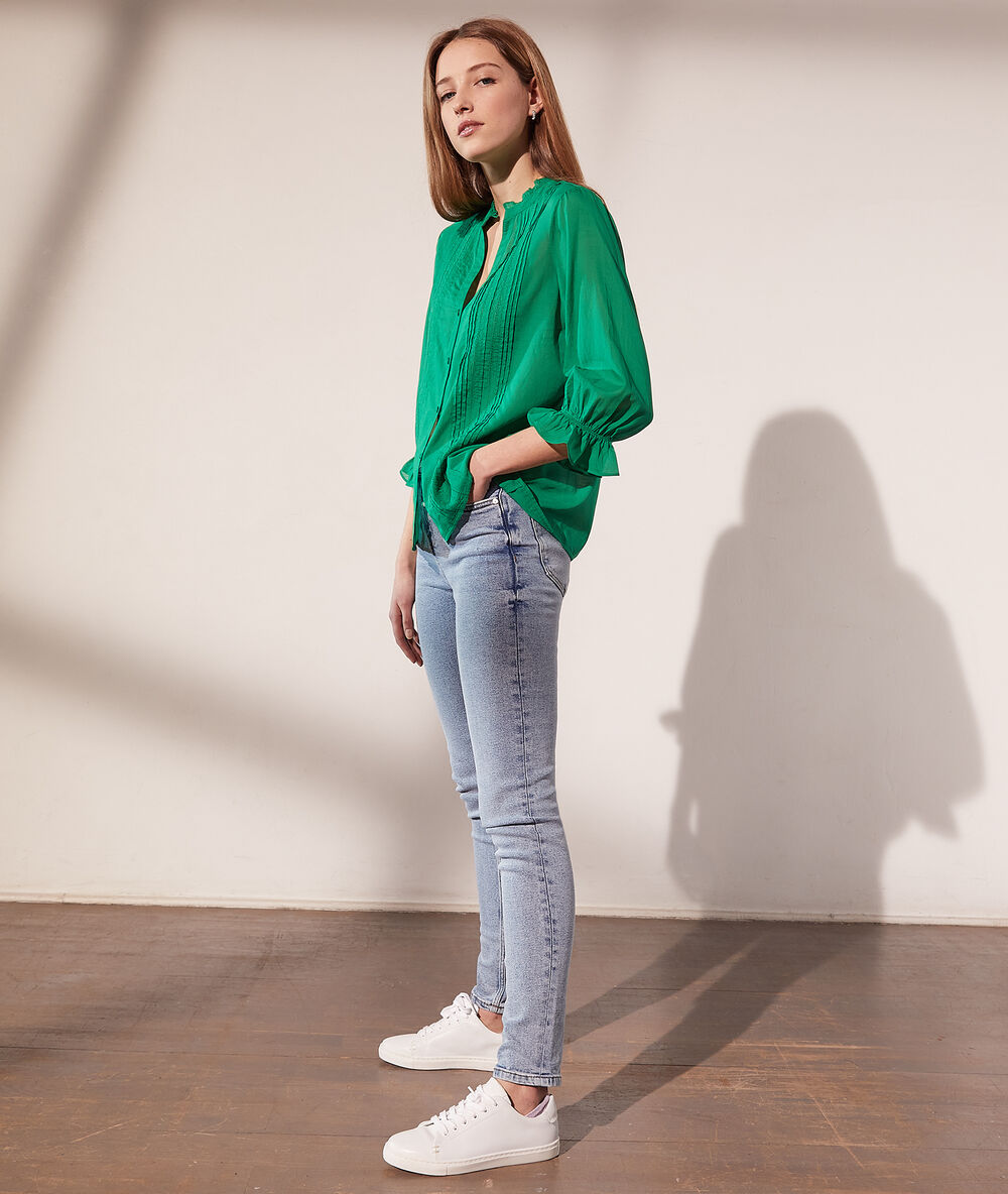 Chemise détails en dentelle chlorophylle.