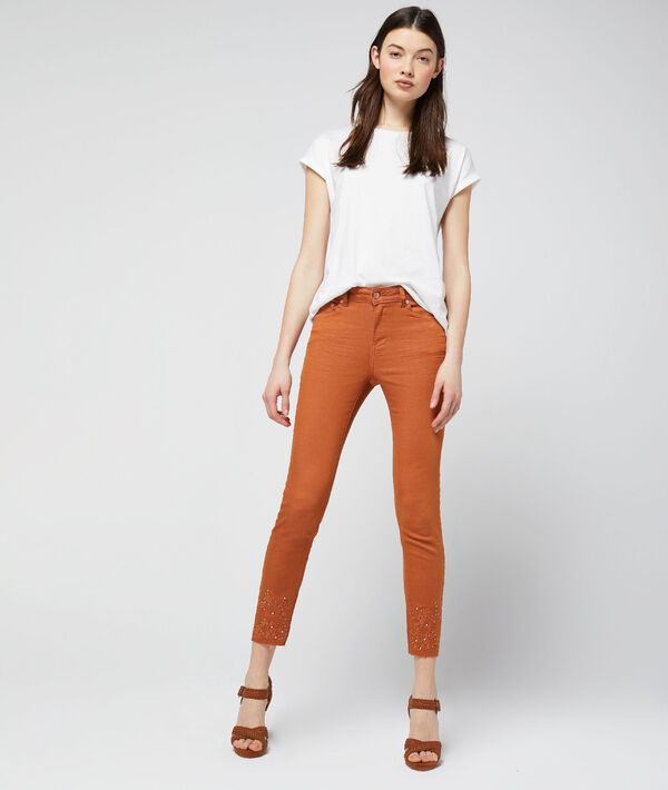 Jean skinny à broderies et perles Jean skinny à broderies et perles