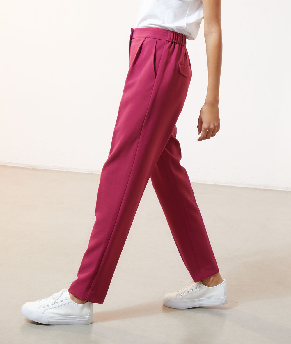 Pantalon carotte framboise.