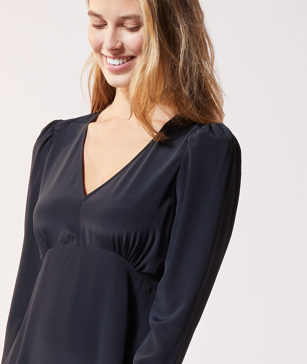 Robe courte patineuse noir.