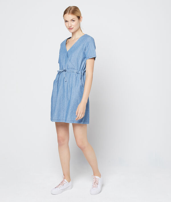 Robe cache-coeur à pois bleach.