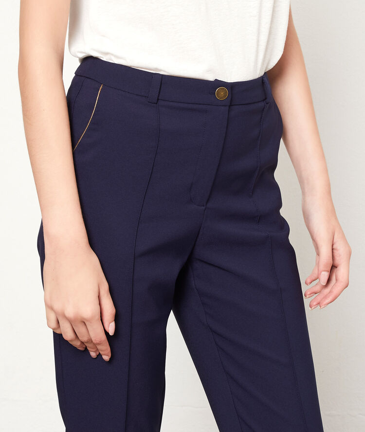 Pantalon carotte marine.