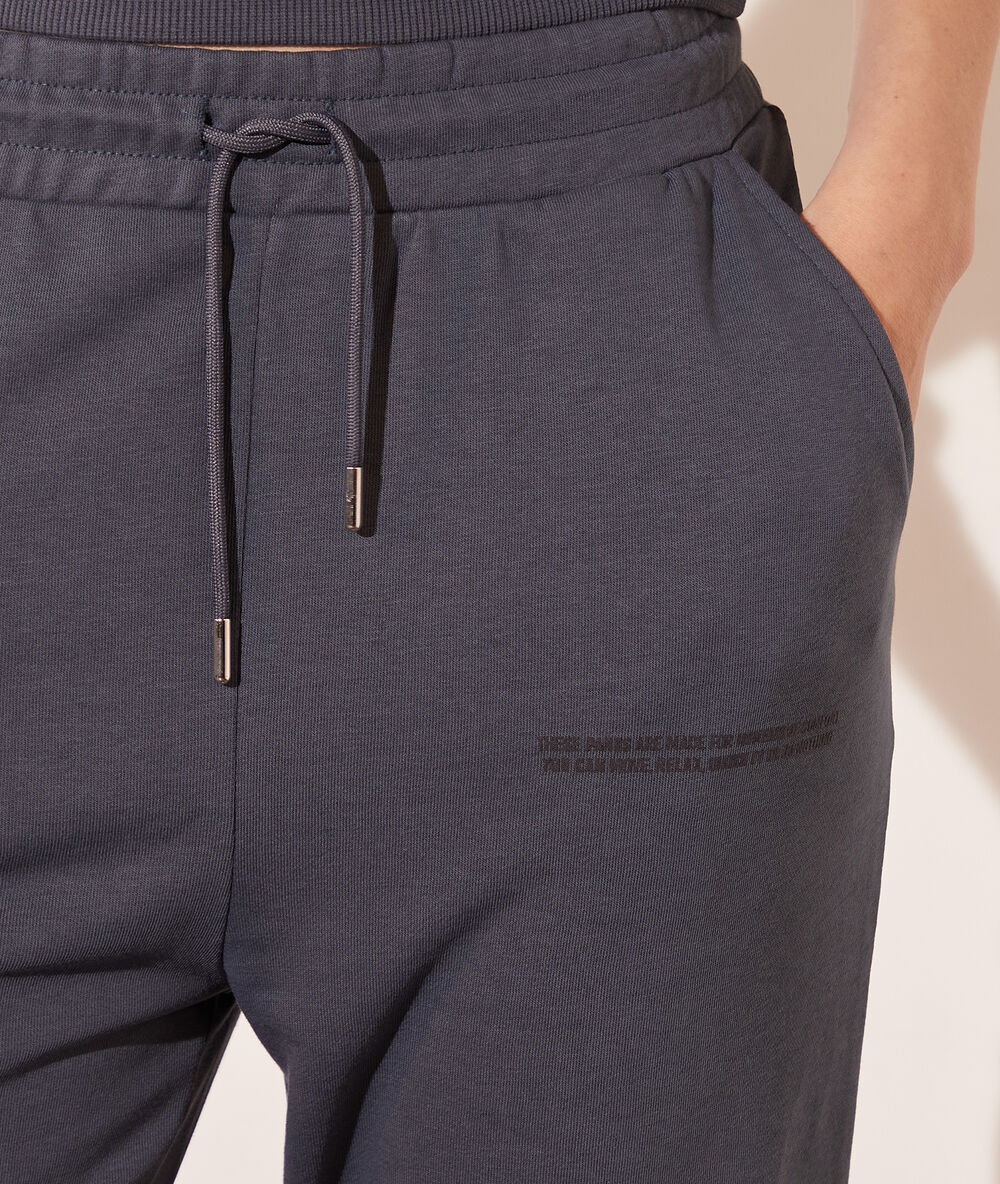 Pantalon jogger bleu gris.