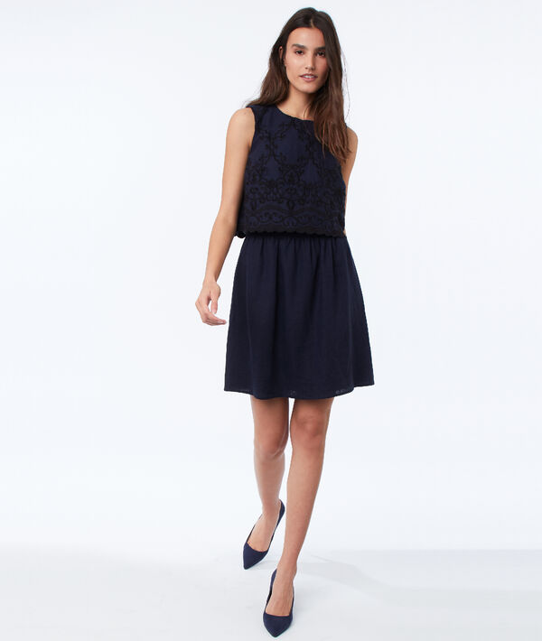 Robe dos nu avec haut en broderie Robe dos nu avec haut en broderie