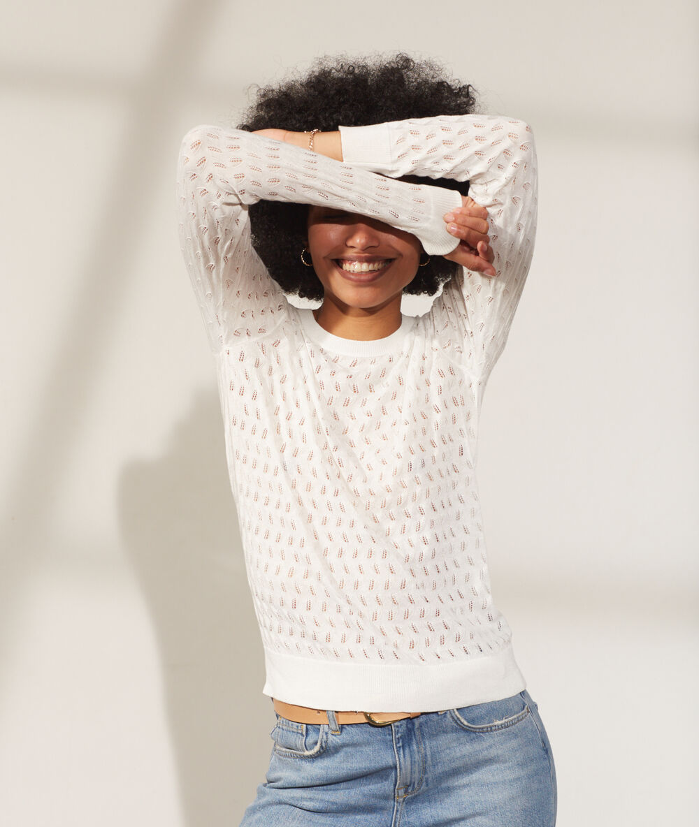 Pull col rond blanc.
