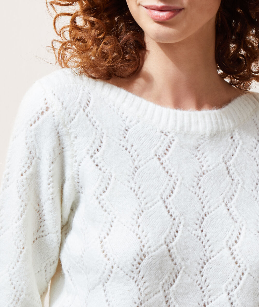 Pull maille fine jeux de points ecru.