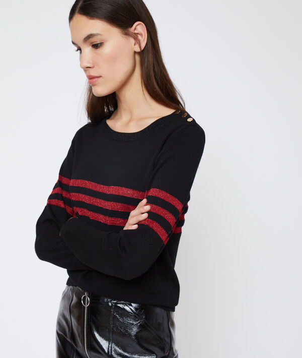 Pull rayé à fils métallisé noir.