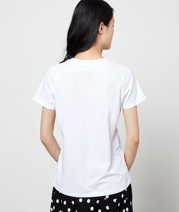 T-shirt à broderies blanc.