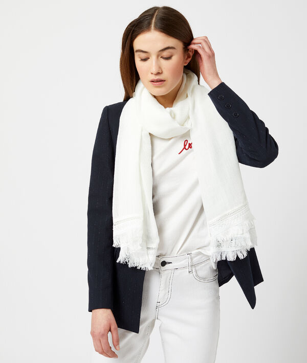 Foulard à motifs et broderies Foulard à motifs et broderies
