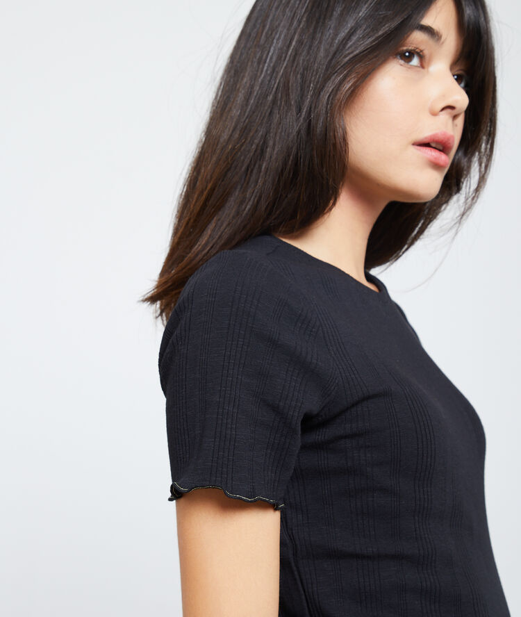T-shirt côtelé en coton noir.