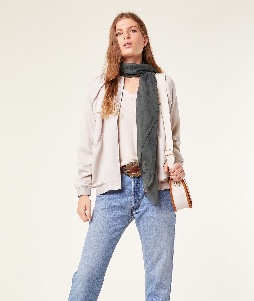 Pull col v beige chine.