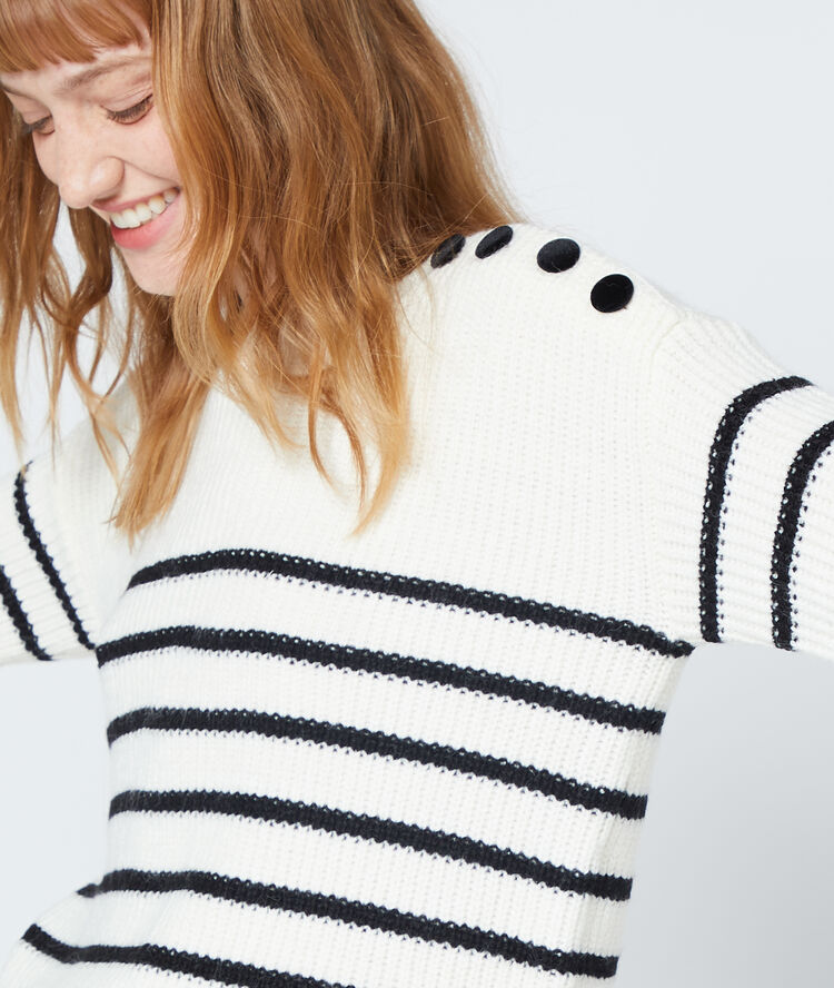 Pull effet marinière grosse maille ecru.
