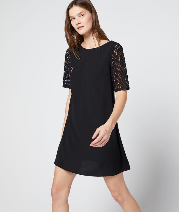 Robe dos ouvert à guipure Robe dos ouvert à guipure
