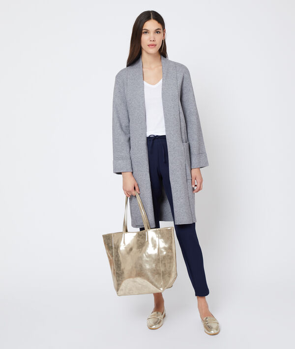 Gilet long en maille douce gris chine clair.