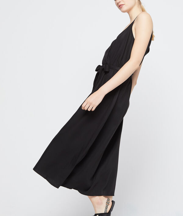 Robe longue cache-coeur en tencel® noir.