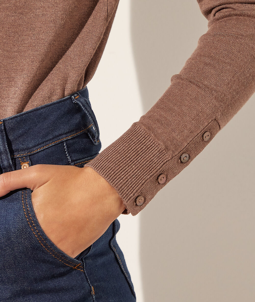 Pull col roulé en maille éco-responsable camel.