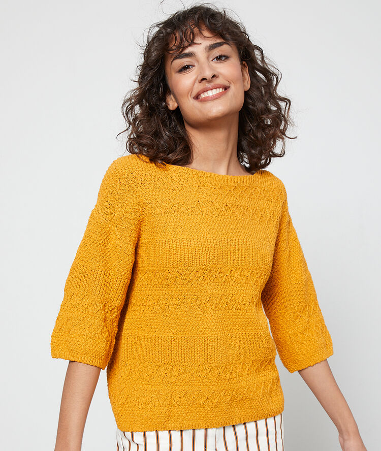 Pull en maille tricot curry.