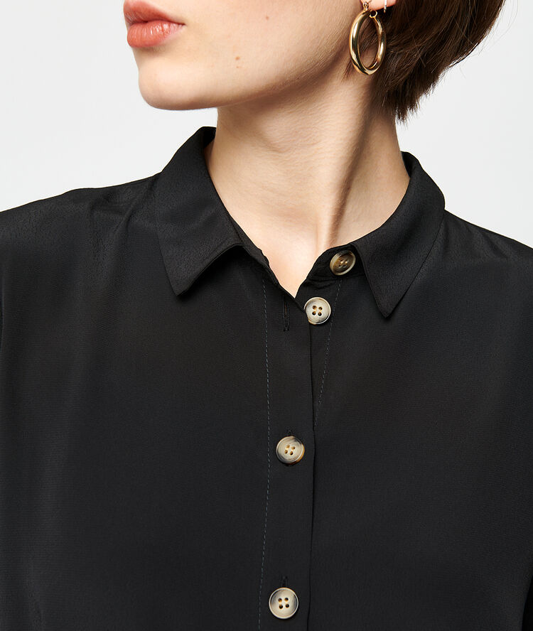 Robe chemise à nouer noir.