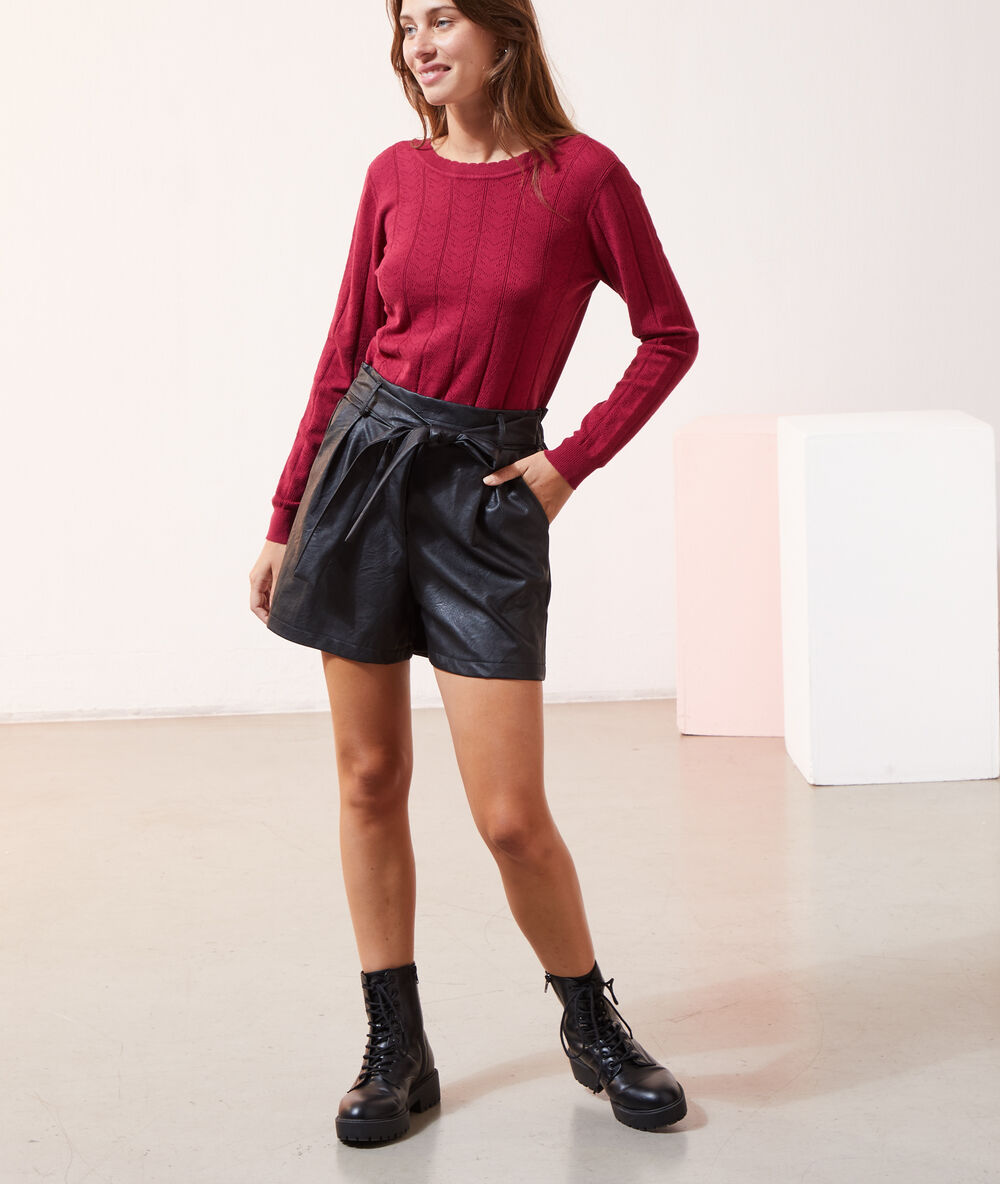 Pull dos décolleté framboise.