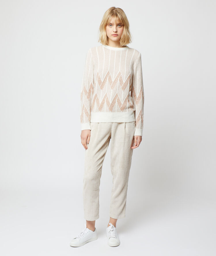 Pull jacquard à fils métallisés nude.