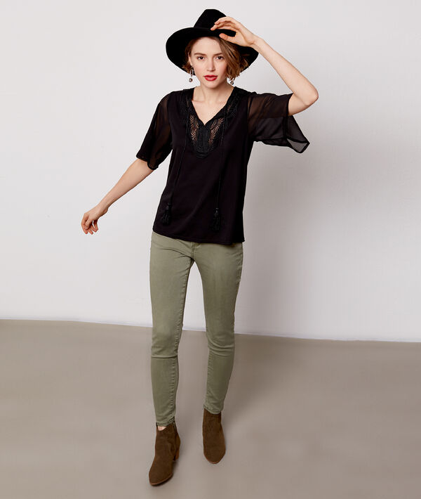 Jean slim uni kaki clair.