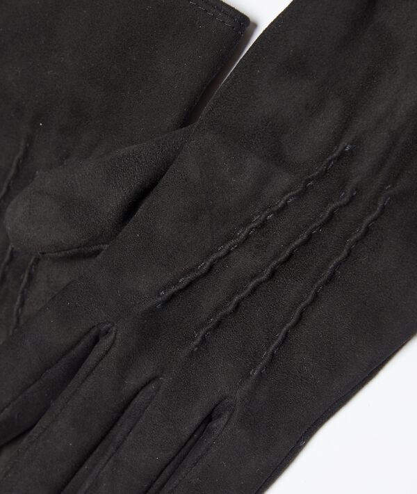 Gants en cuir noir.