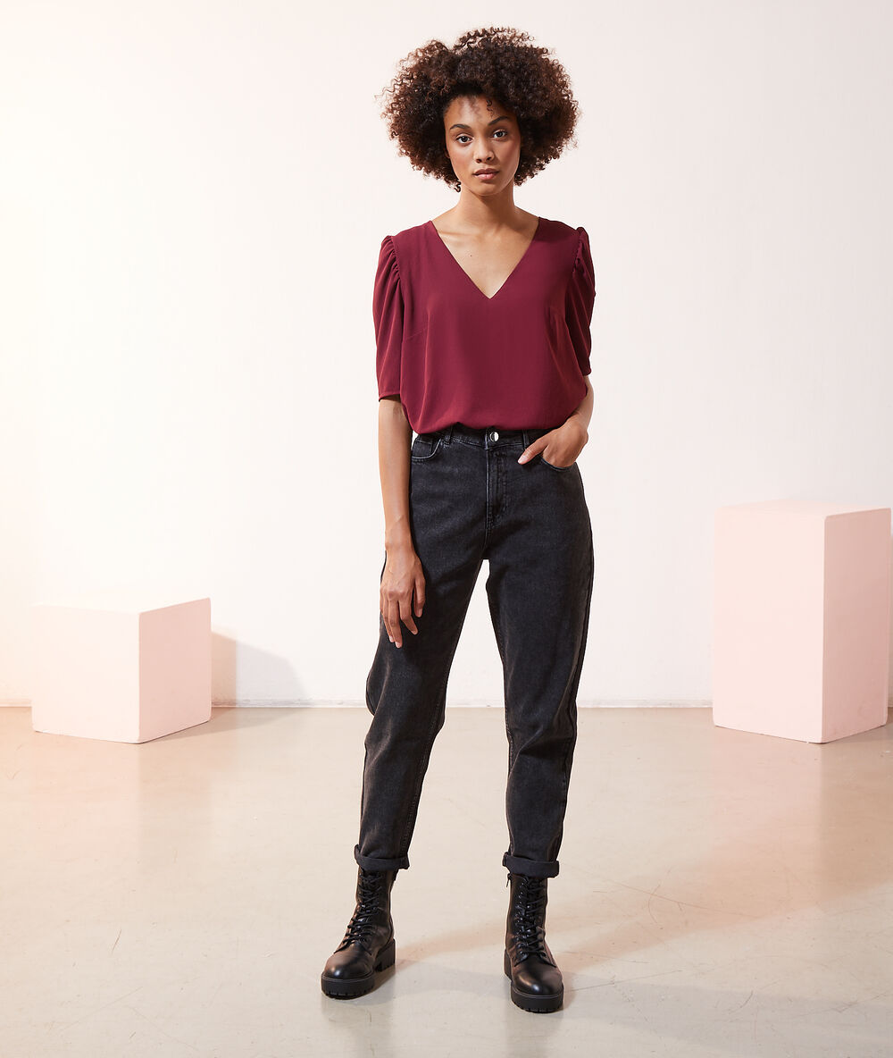 Blouse col v 2 en 1 - brassière intégrée bordeaux.